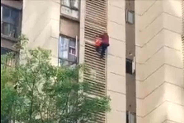 塞拉斯：埃里克