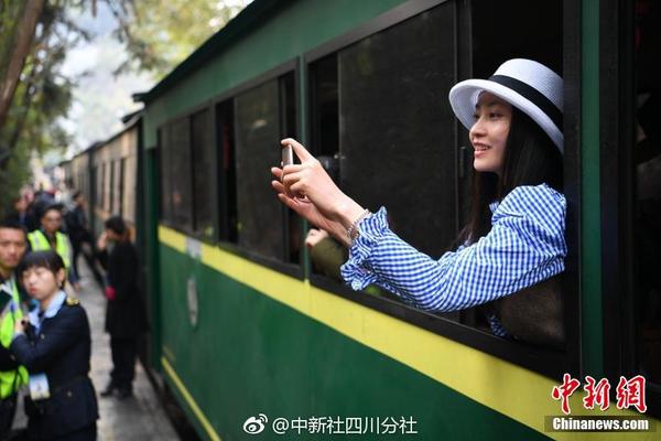 帕金斯：哈登是地球上打籃球最好的人 但沃克仍有資格發(fā)表觀點(diǎn)